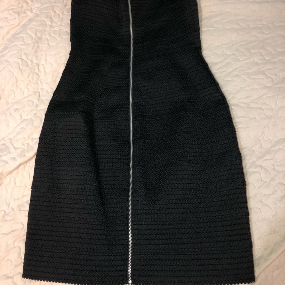 Dress - Picture 4 of 4